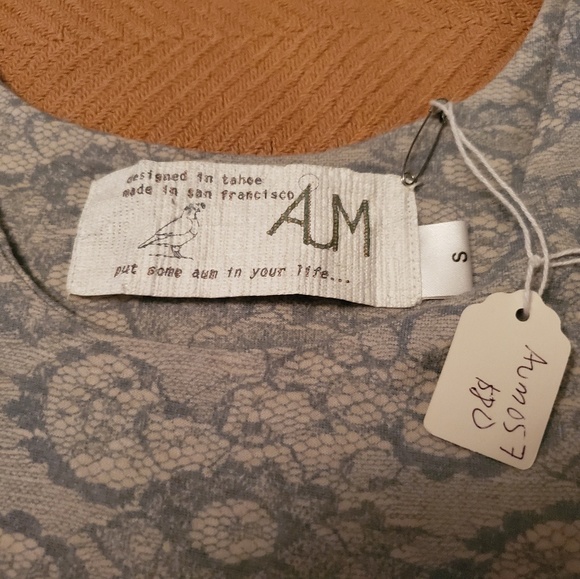 NEW AUM boutique dress - Picture 2 of 3